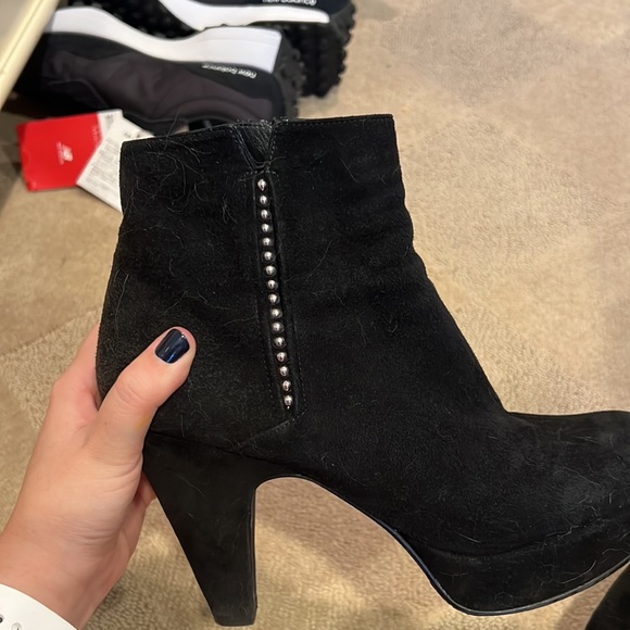 Stuart Weitzman booties size 7.5 - Picture 8 of 8